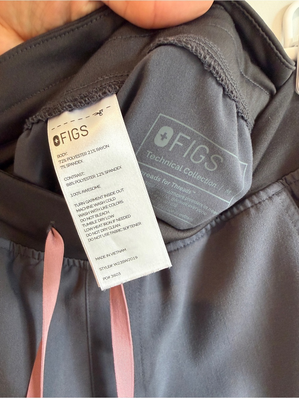 FIGS Scrub Set - Picture 5 of 10